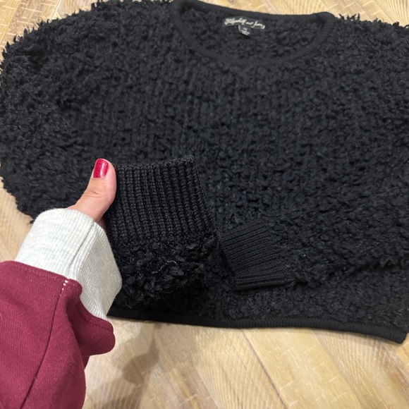 Elizabeth and James Black Textured Crewneck Fuzzy Sweater size M - Picture 5 of 8